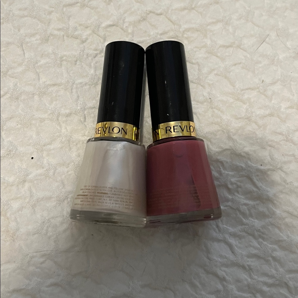 NWT Revlon Nail Polishes 020 151 - Picture 3 of 5